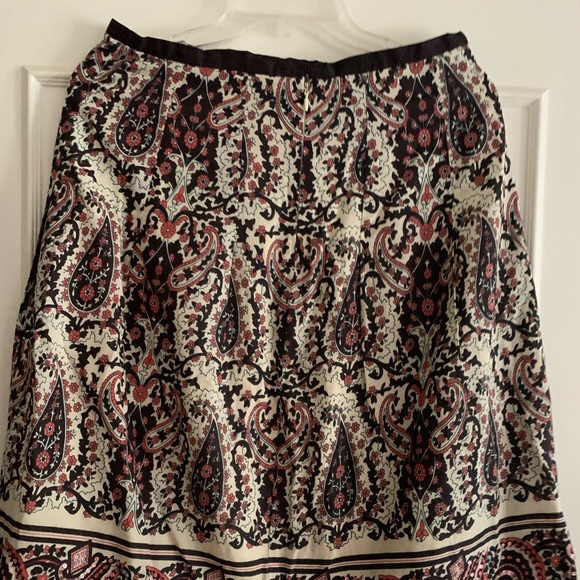 Brown flower beaded skirt, light weight - Picture 1 of 3